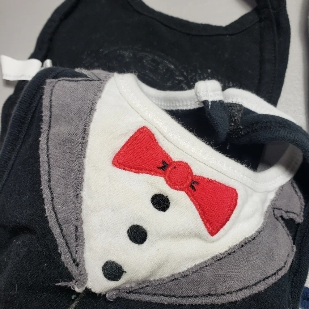 baby boys bib bundle of 8 and 1 Christmas hat